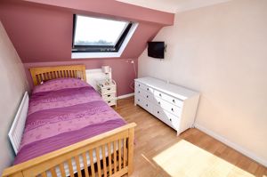 Bedroom- click for photo gallery